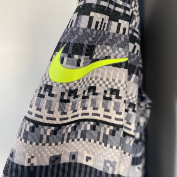 Nike Pro Dri Fit Quarter Zip - Picture 4 of 4